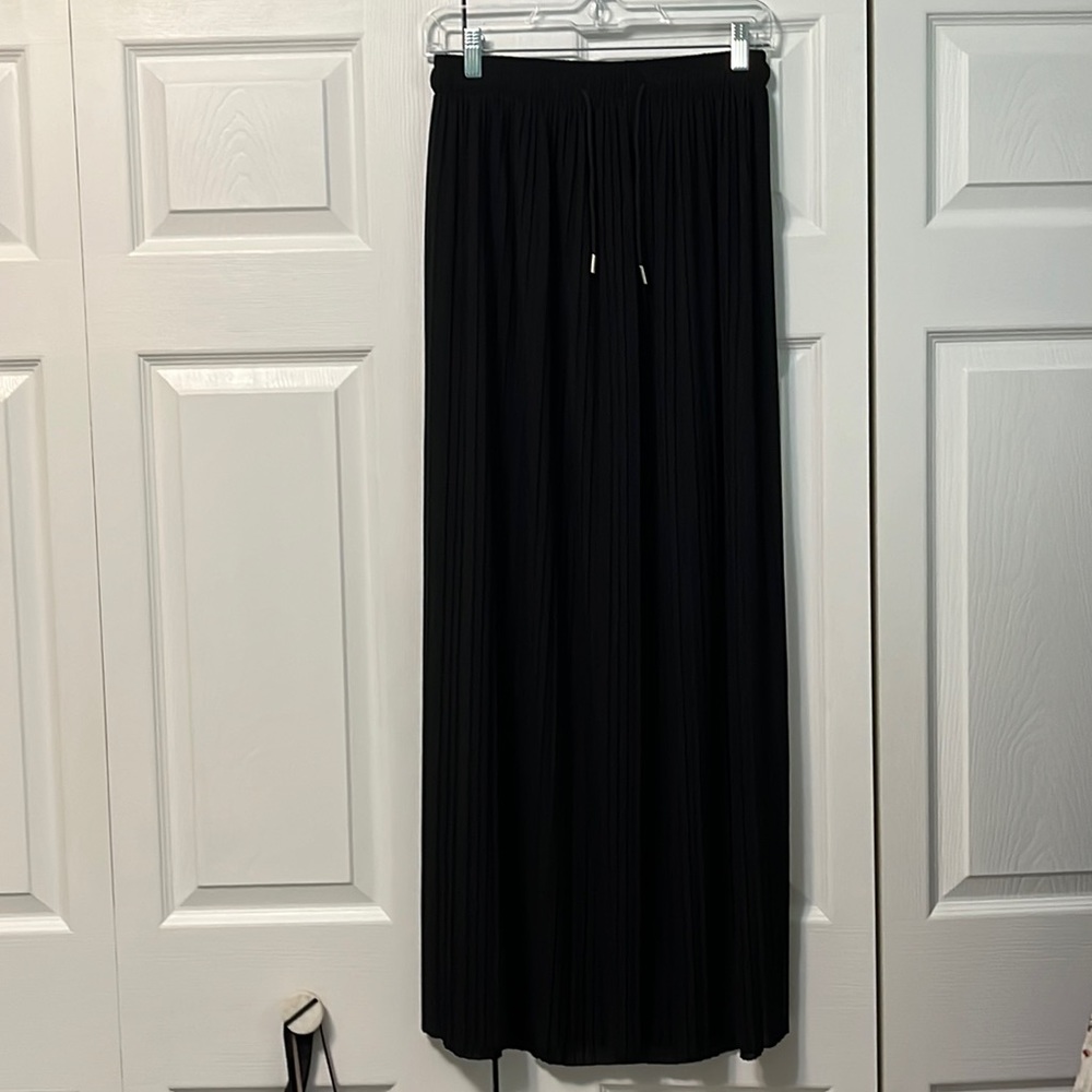 Pleated maxi skirt